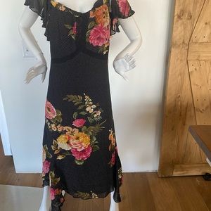 Beautiful vintage Handkerchief Hem Midi Dress